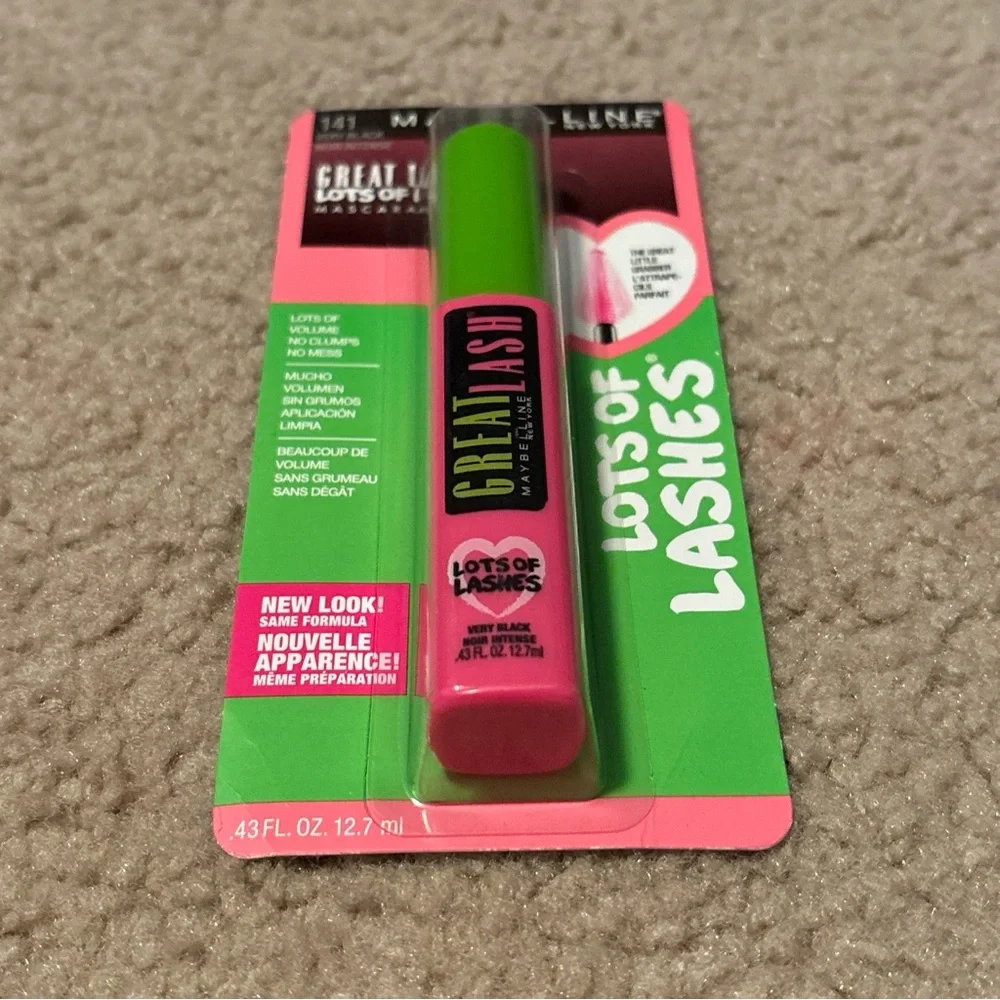Maybelline Great Lash Mascara Lots of Lashes .43FL. OZ. Very Black 141 New
